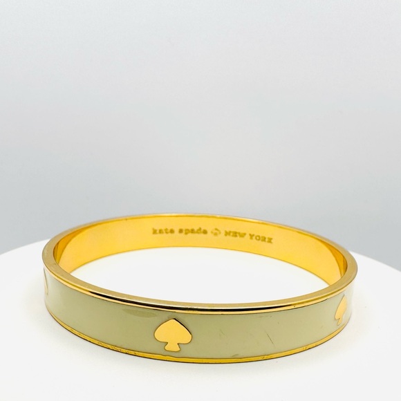 KATE SPADE ♠️ Cream Enamel Spade Bangle - Picture 2 of 8